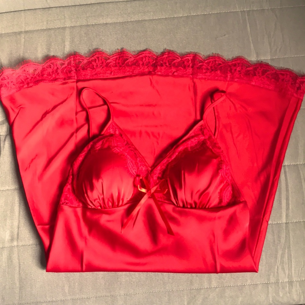 NEW...Smart & Sexy red 2 piece babydoll set.